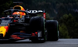 Piovono le penalità in pitlane: multa a tre piloti