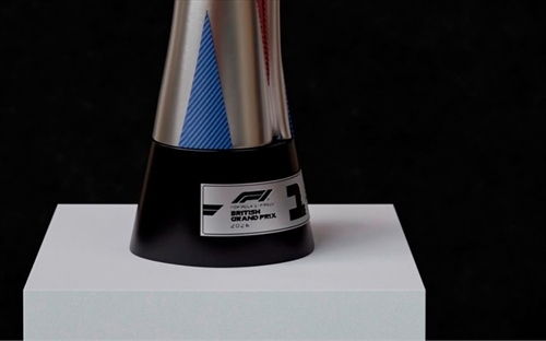 Pirelli, svelati i due trofei per il Gran Premio di Gran Bretagna