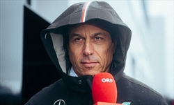 Porpoising, Wolff: «Dobbiamo cambiare approccio. Compriamo i mezzi e riasfaltiamo le piste»