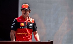 Power unit, Sainz sbotta: Perché parlare solo di Ferrari? Red Bull più veloce di noi - Power unit, Sainz sbotta: Perché parlare solo di Ferrari? Red Bull più veloce di noi