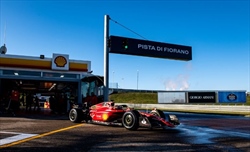 Primo giorno di test Pirelli a Fiorano, Sainz in pista 