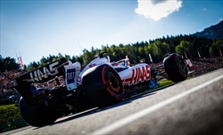 Problemi in accelerazione per Magnussen: «Credevo che il motore stesse per esplodere» - Problemi in accelerazione per Magnussen: «Credevo che il motore stesse per esplodere»