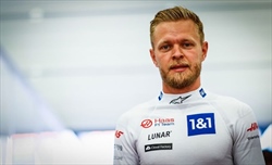 Problemi in accelerazione per Magnussen: «Credevo che il motore stesse per esplodere» - Problemi in accelerazione per Magnussen: «Credevo che il motore stesse per esplodere»
