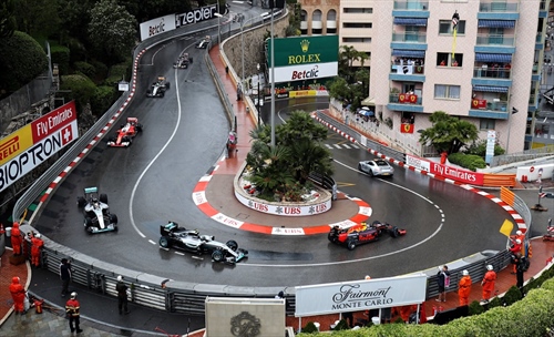 Quale circuito non dovrebbe mai mancare in F1? Per i lettori non c’è partita - Quale circuito non dovrebbe mai mancare in F1? Per i lettori non c’è partita