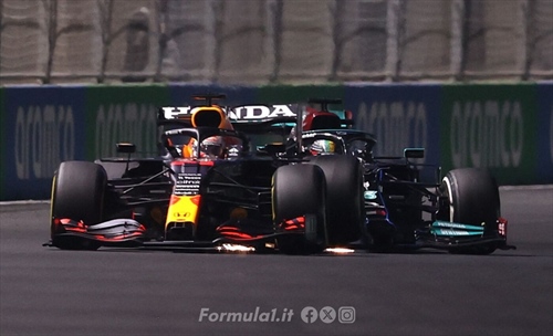Quando Verstappen meritava la squalifica con bandiera nera: GP Arabia Saudita 2021 - Quando Verstappen meritava la squalifica con bandiera nera: GP Arabia Saudita 2021