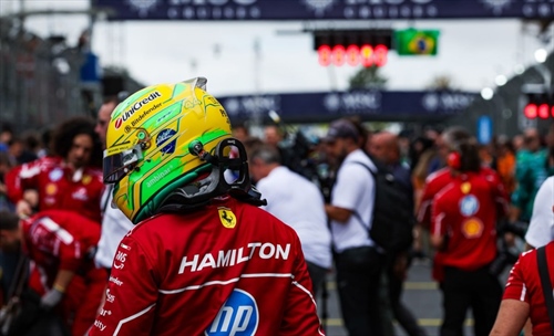 Quella maledetta forza di non mollare mai. Qualità dispersa in questa Ferrari - Quella maledetta forza di non mollare mai. Qualità dispersa in questa Ferrari