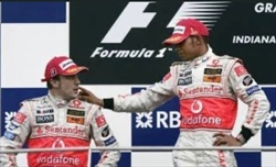 Querelle Alonso-Hamilton, interviene Toto Wolff: «Nando è un burlone, gli piace dare titoli» - Querelle Alonso-Hamilton, interviene Toto Wolff