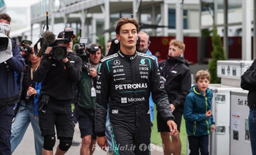 «Qui sono fortunato»: Russell punzecchia la Mercedes - «Qui sono fortunato»: Russell punzecchia la Mercedes