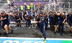 Red Bull fa 115 e supera la Williams. Ora nel mirino c’è la Mercedes - Red Bull fa 115 e supera la Williams. Ora nel mirino c’è la Mercedes
