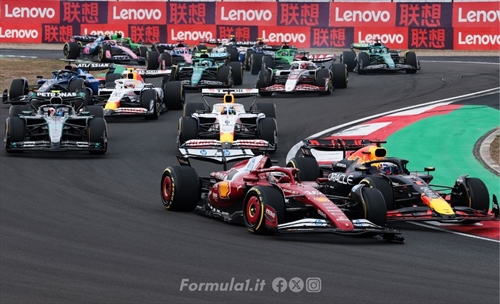 Red Bull finita in un vortice pericoloso. McLaren gongola, Ferrari deve cogliere l’opportunità