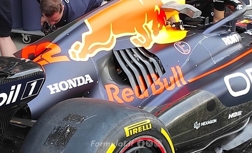 Red Bull, il cofano attillato lascia intravedere la power unit. McLaren la più estrema - Red Bull, il cofano attillato lascia intravedere la power unit. McLaren la più estrema