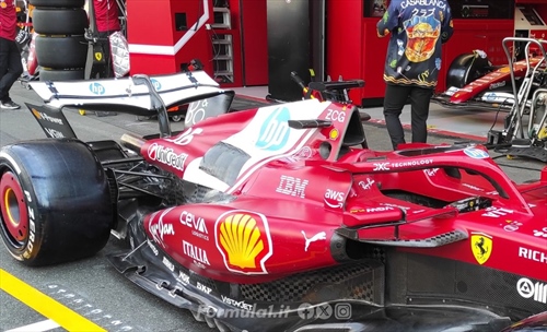 Red Bull, il cofano attillato lascia intravedere la power unit. McLaren la più estrema - Red Bull, il cofano attillato lascia intravedere la power unit. McLaren la più estrema