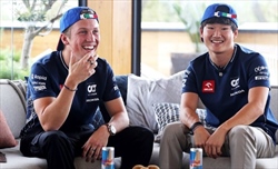 Red Bull, il tormentone continua: Lawson o Tsunoda al fianco di Verstappen nel 2025? - Red Bull, il tormentone continua: Lawson o Tsunoda al fianco di Verstappen nel 2025?