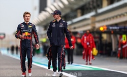 Red Bull in cerca di soluzioni: un venerdì complicato a Melbourne