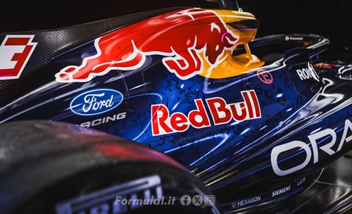 Red Bull, la nuova era inizia dalla RB22: ecco la monoposto 2026 - Red Bull, la nuova era inizia dalla RB22: ecco la monoposto 2026