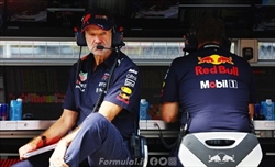 Red Bull, Newey: «La Ferrari non si fermerà. RB18? All'inizio abbiamo faticato, vi spiego il motivo» - Red Bull, Newey: «La Ferrari non si fermerà. RB18? All'inizio abbiamo faticato, vi spiego il motivo»