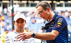 Red Bull, Pérez avrà un nuovo ingegnere di pista in Olanda: il motivo - Red Bull, Pérez avrà un nuovo ingegnere di pista in Olanda: il motivo