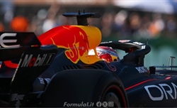 Red Bull, quanti problemi in Messico: Verstappen rischia il ritiro (e il Mondiale)? - Red Bull, quanti problemi in Messico: Verstappen rischia il ritiro (e il Mondiale)?