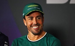 Newey addio, la Red Bull sta per implodere? Alonso minimizza: «Vogliono destabilizzarli» - Red Bull, quanto pesa l'addio di Newey? Alonso minimizza: «Vogliono destabilizzarli»