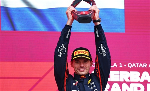 La Red Bull rinasce e Verstappen spaventa la McLaren - Red Bull rinasce, McLaren sotto pressione: Verstappen in lizza per il mondiale?