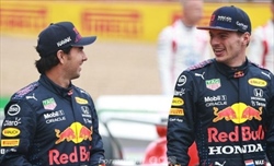 Red Bull rompe gli schemi: lancio della RB18 affidato a 5000 fan - Red Bull rompe gli schemi: lancio della RB18 affidato a 5'000 fan