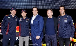 Red Bull, tutte le novità del team: la livrea 2023 della RB19, Ford e le iniziative con i fan - Red Bull, tutte le novità del team: la livrea 2023 della RB19, Ford e le iniziative con i fan