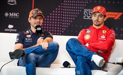 Red Bull, Verstappen arriva tardi in conferenza: la FIA interviene