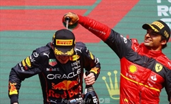 Red Bull, Verstappen: «Ferrari forte in Olanda». Perez: «Lavorerò per avvicinarmi a Max»