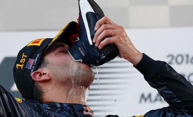 Ricciardo: A Singapore Pole e Vittoria - Ricciardo: A Singapore Pole e Vittoria