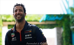 Ricciardo elogia Verstappen: «La RB19 non è semplice da guidare, Max fa la differenza» - Ricciardo elogia Verstappen: «La RB19 non è semplice da guidare, Max fa la differenza»