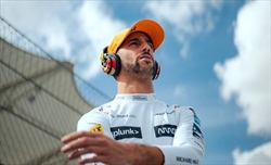 Ricciardo: «Mi ricordo come era contro Verstappen, adesso scelgo solo di non piangere» - Ricciardo: «Mi ricordo come era contro Max, adesso scelgo solo di non piangere»
