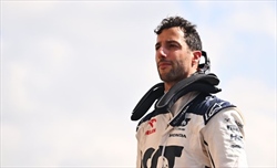Ricciardo operato con successo, ma salterà anche il GP di Monza