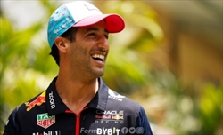 Ricciardo presto in pista: «Non vedo l'ora di guidare la RB19» - Ricciardo pronto a tornare a guidare: «Non vedo l'ora di scendere in pista con la RB19»