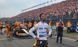 Ricciardo: «Voglio restare in F1». Poi l'ammissione: «Mi prenderò un anno sabbatico» - Ricciardo: «Voglio restare in F1». Poi l'ammissione: «Mi prenderò un anno sabbatico»
