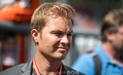 Rosberg: «Batterei Verstappen a parità di auto? Con Hamilton ci sono riuscito...» - Rosberg: «Batterei Verstappen a parità di auto? Con Hamilton ci sono riuscito...»