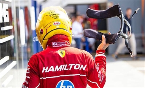 Rosberg non risparmia Hamilton: «Fa male vederlo così»