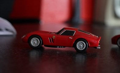 Rosso Ferrari - Perché se pensiamo ad una Ferrari la immaginiamo rossa?