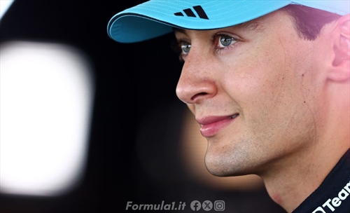 Hamilton spaventa la Mercedes? Russell confessa: «È una grande minaccia» - Russell
