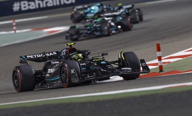Russell: «Avremo grossi sviluppi a Imola, o forse prima. Più aspettiamo e più Red Bull...» - Russell: «Avremo grossi sviluppi a Imola, o forse prima. Più aspettiamo e più Red Bull...»