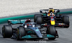 Russell: «Bahrain pista anomala. Questo weekend lotteremo con Ferrari e Aston Martin» - Russell: «Bahrain pista anomala. Questo weekend lotteremo con Ferrari e Aston Martin»