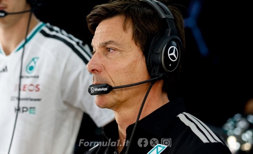 Russell condannato a Singapore. Weekend di test in Mercedes, la conferma di Wolff