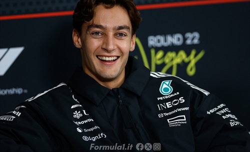 Russell frena gli entusiasmi: «Manteniamo i piedi per terra»  - Russell frena gli entusiasmi: la Mercedes tra realtà e illusioni a Las Vegas