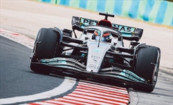 Russell: «Gara difficile, soprattutto con le gomme. Weekend positivo, ora vogliamo vincere» - Russell: «Gara difficile, soprattutto con le gomme. Weekend positivo, ora vogliamo vincere»
