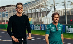 Russell: «Lotteremo per la vittoria, ma non saremo mai i più veloci. Vettel? Non si fermerà»