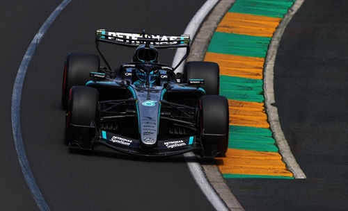 Russell non perdona: «Le peggiori auto da guidare? Dipende da dove sei in classifica» - Russell non perdona: «Le peggiori da guidare? Dipende da dove sei in classifica»