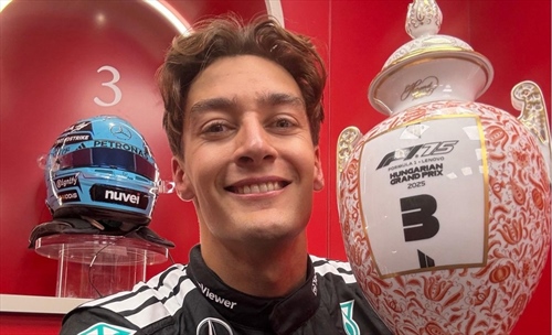 Russell polemico nei confronti di Leclerc: «Siamo quasi arrivati a contatto» 