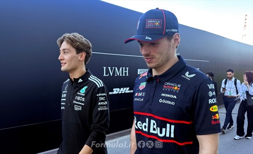 Russell respira e spera, il contropiede di Verstappen gela Silverstone - Russell respira e spera, il contropiede di Verstappen gela Silverstone