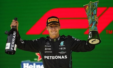 Russell: «Sono pronto per vincere il mondiale. Hamilton? Ho imparato molto da lui»