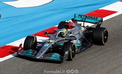 Russell tra i migliori, ma Mercedes non convince. Hamilton: Siamo lontani da Red Bull e Ferrari - Russell tra i migliori, ma Mercedes non convince. Hamilton: Siamo lontani da Red Bull e Ferrari