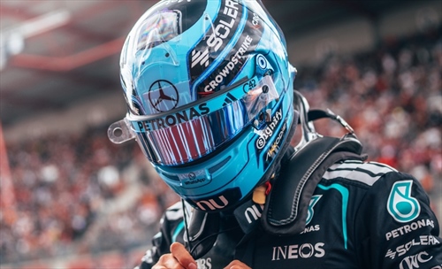 Russell, weekend da dimenticare: contatto con Hamilton e ritiro al quinto giro - Russell, weekend da dimenticare: contatto con Hamilton e ritiro al quinto giro
